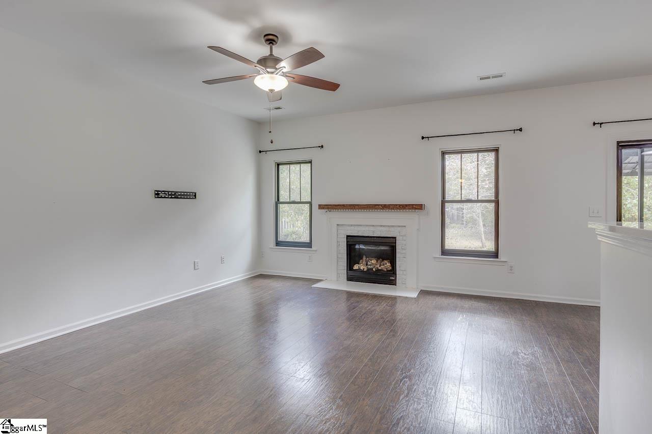 202 Greenport Way Greenville, SC 29607 - Photo 4 of 49