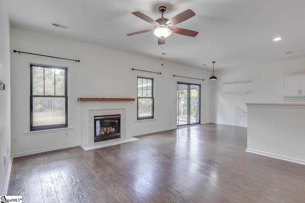 202 Greenport Way Greenville, SC 29607 - Photo 6 of 49