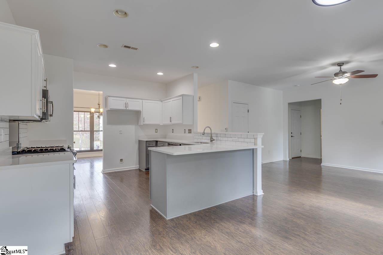 202 Greenport Way Greenville, SC 29607 - Photo 9 of 49