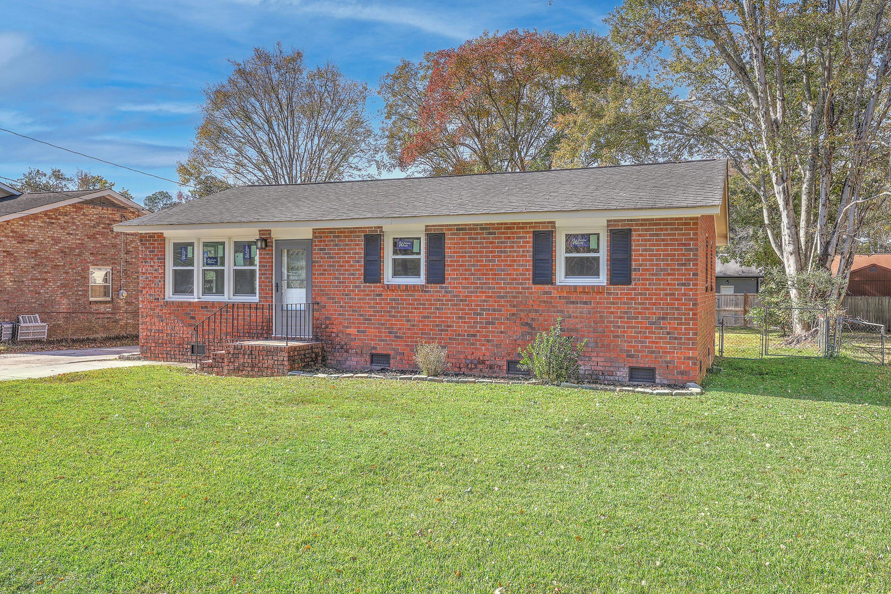 109 Englewood Road Goose Creek, SC 29445 - Photo 3 of 23 ZYN_4898_899_900_901_902_903_904