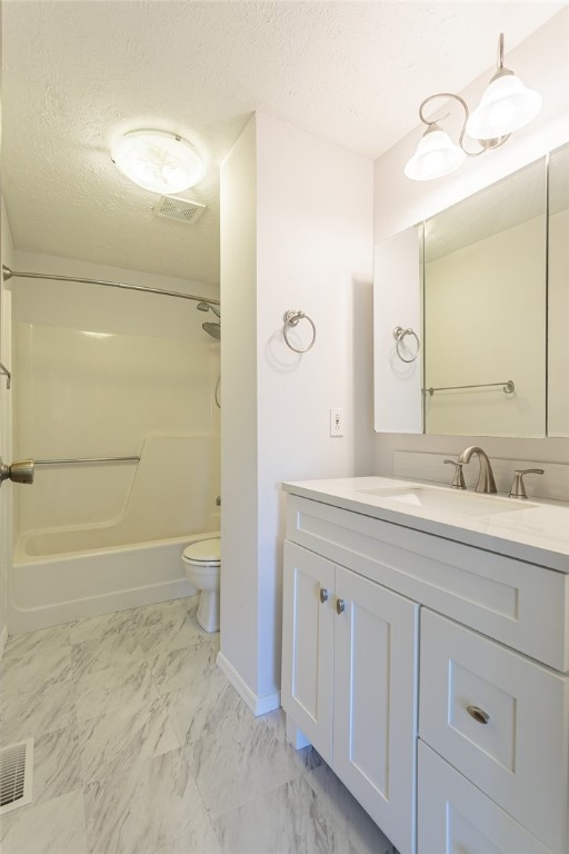 14 Prairie Trail Henrietta, NY 14586 - Photo 7 of 20 Second floor full bathroom COMPLETELY renovated