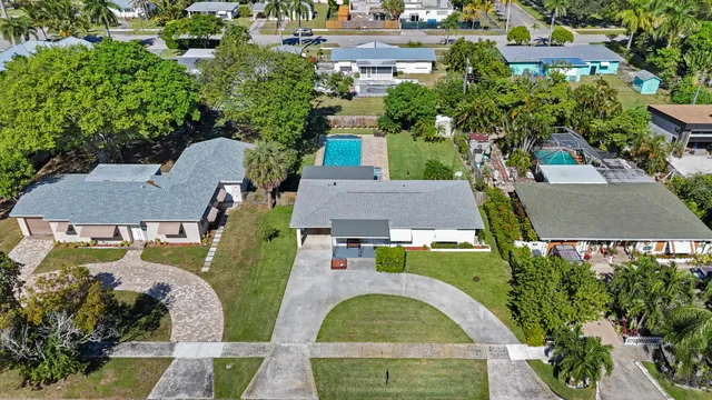 $3,200 | 225 East Ilex Drive, Lake Park, FL 33403