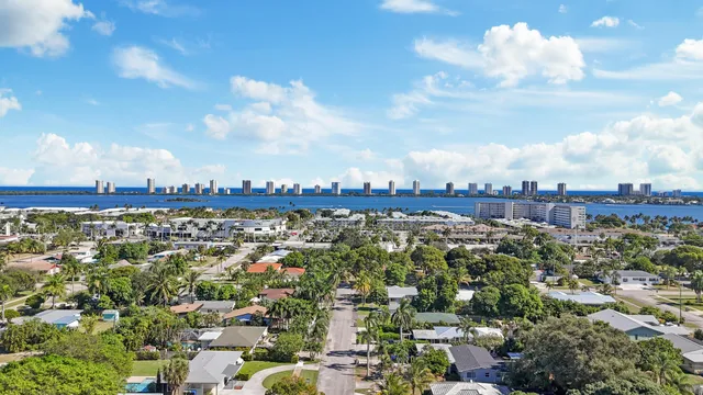 $3,200 | 225 East Ilex Drive, Lake Park, FL 33403