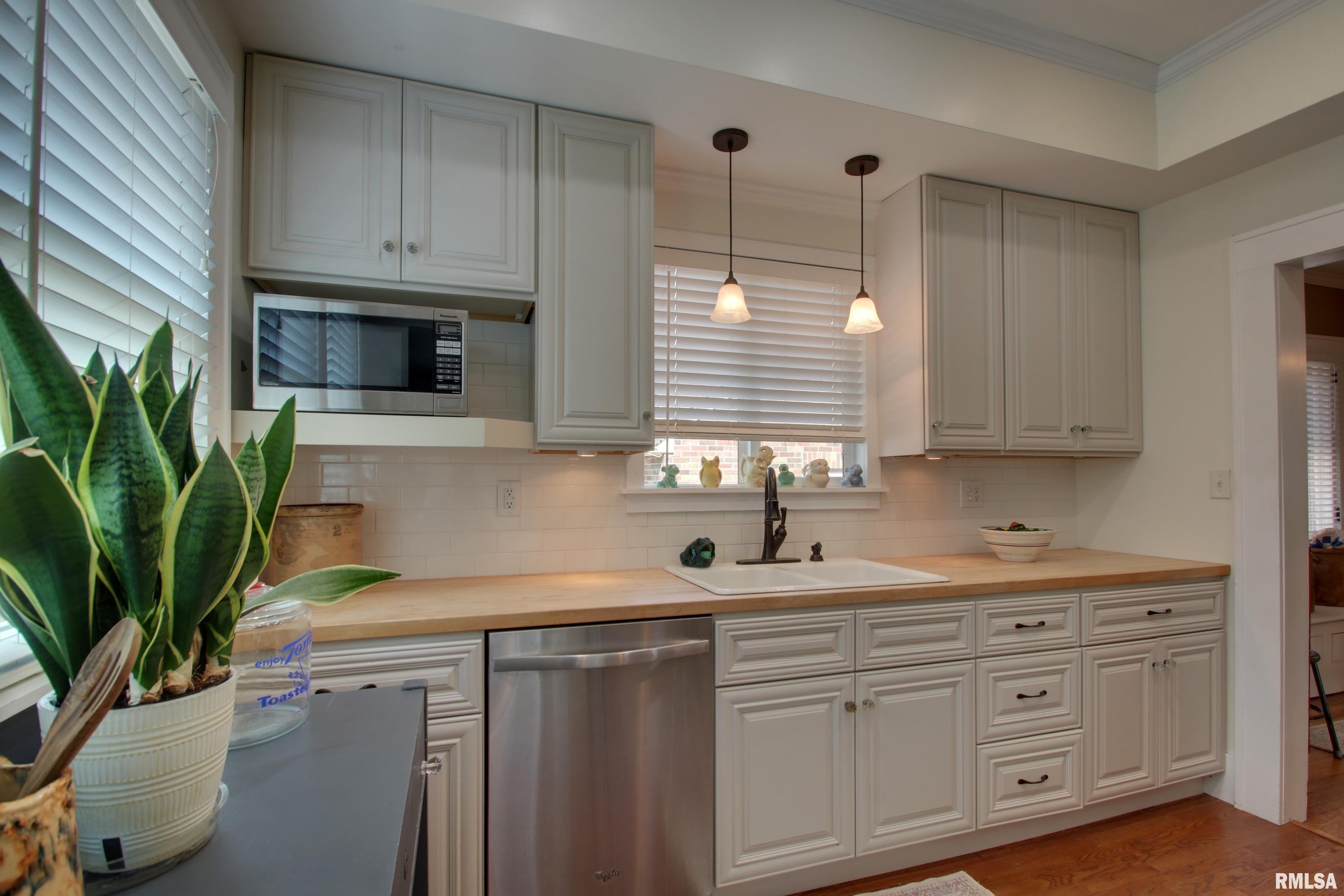 2218 Spring Street Quincy, IL 62301 - Photo 7 of 28