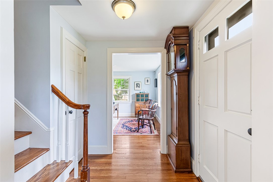 11 Harbour Road Barrington, RI 02806 - Photo 12 of 40 Front Hall