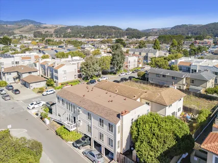 $1,450,000 | 430 Pine Avenue, Half Moon Bay, CA 94019