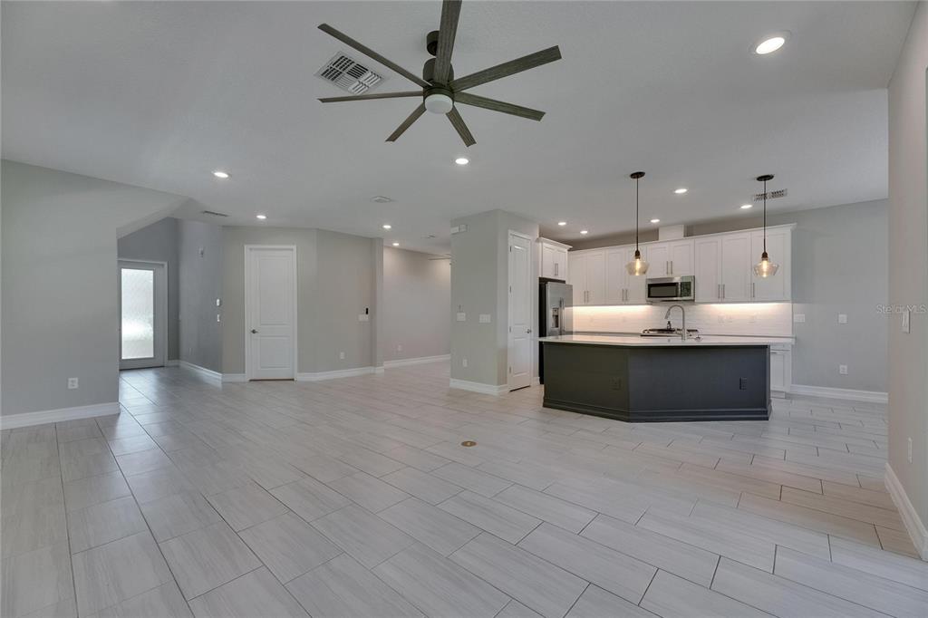 4899 Isola Court Wesley Chapel, FL 33543 - Photo 40 of 86