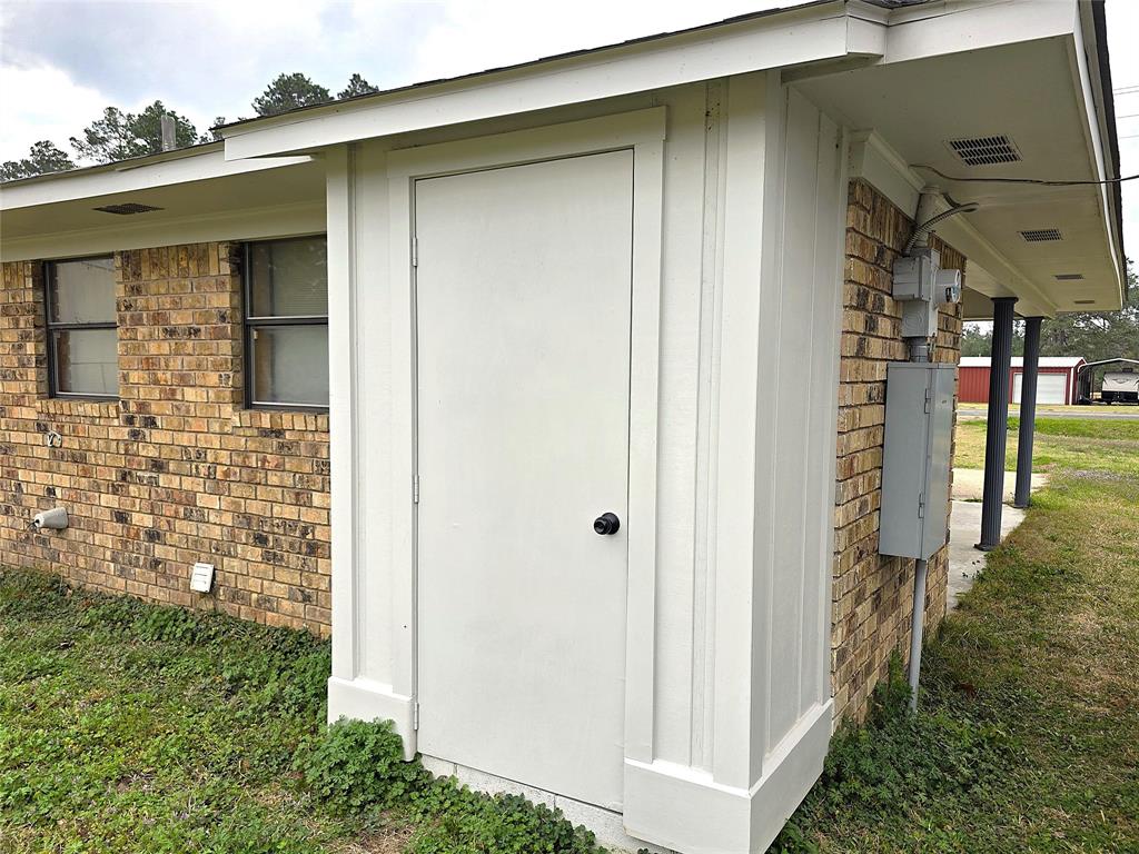 3049 Highway 507 Coushatta, LA 71019 - Photo 25 of 39 a view of entryway with a small yard