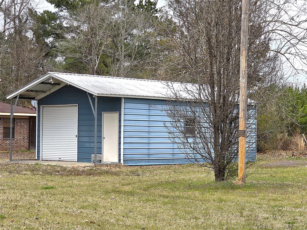 3049 Highway 507 Coushatta, LA 71019 - Photo 3 of 39 a front view of a house with a yard