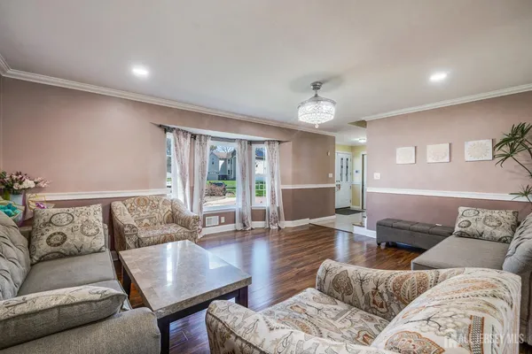 $824,900 | 38 Johanna Court, Piscataway, NJ 08854