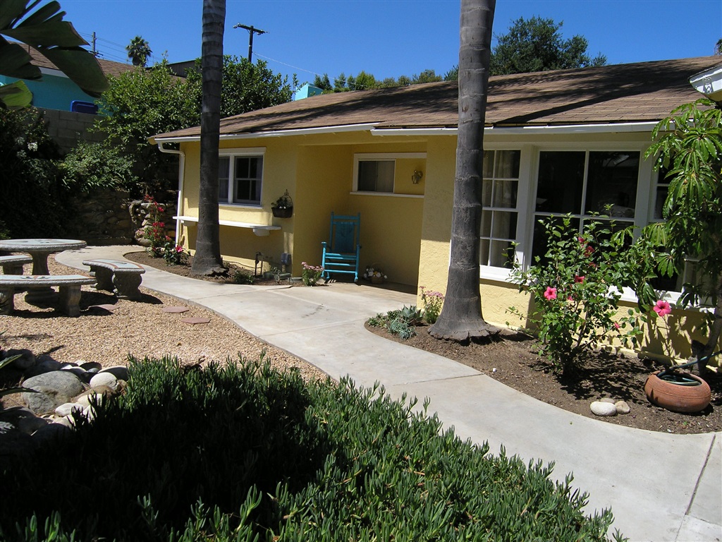 611 Village View Place Fallbrook, CA 92028 - Photo 1 of 25 Gallery Image 1