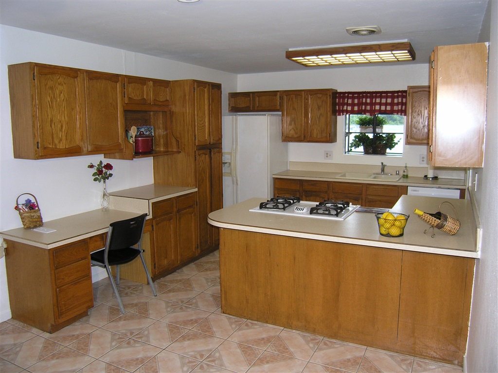 611 Village View Place Fallbrook, CA 92028 - Photo 8 of 25 Gallery Image 8