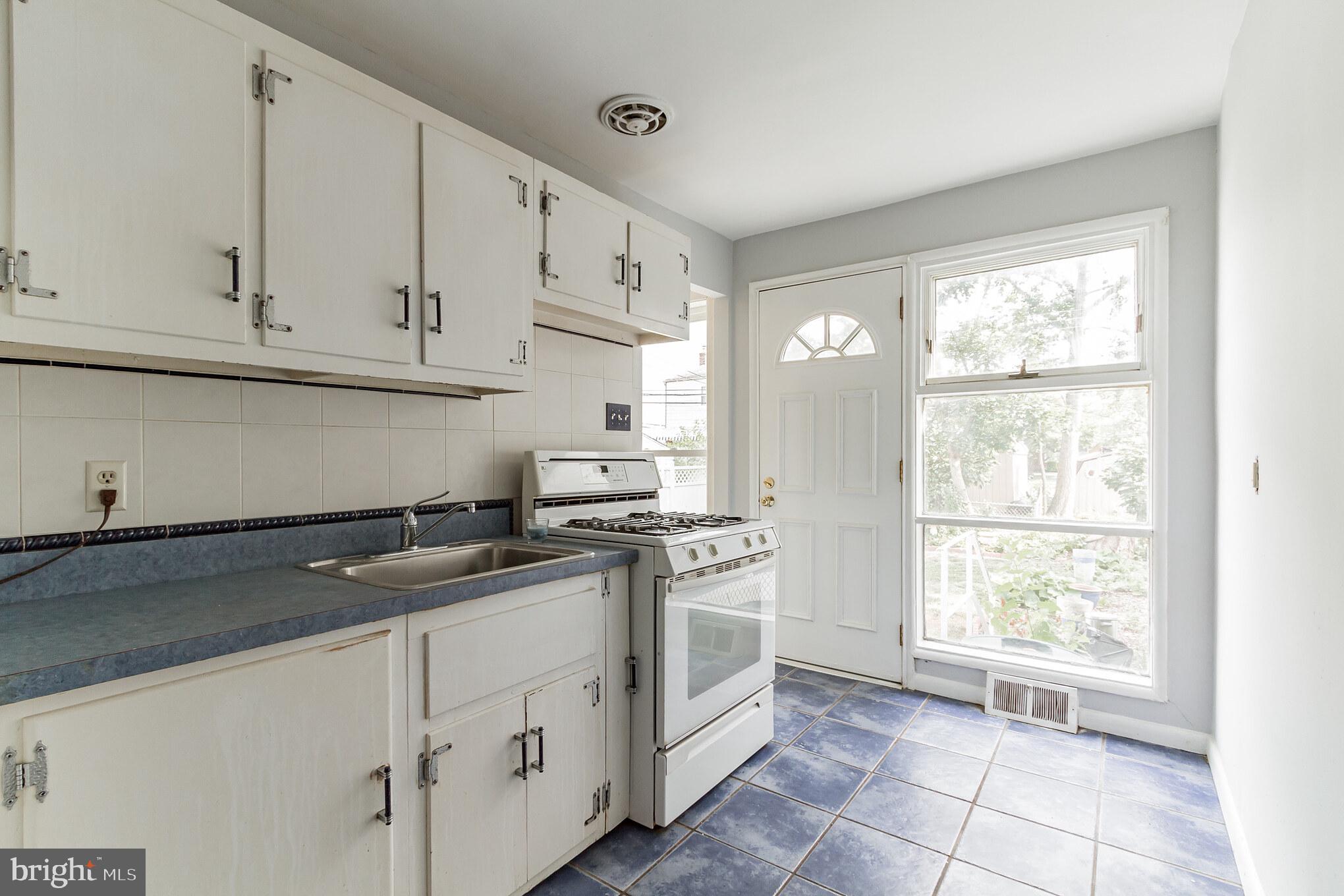 1423 Grace Road Swarthmore, PA 19081 - Photo 12 of 28