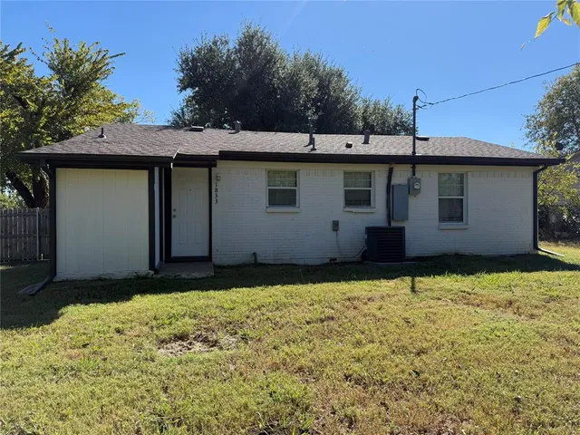 $1,595 | 1833 Grove Circle, Mesquite, TX 75149