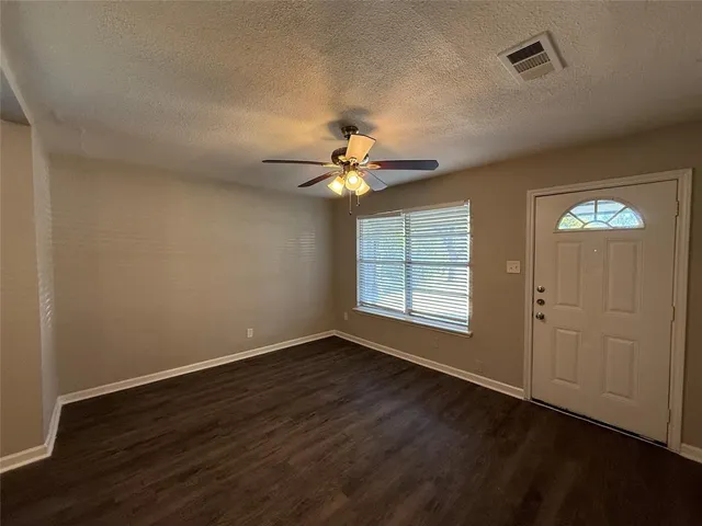 $1,595 | 1833 Grove Circle, Mesquite, TX 75149