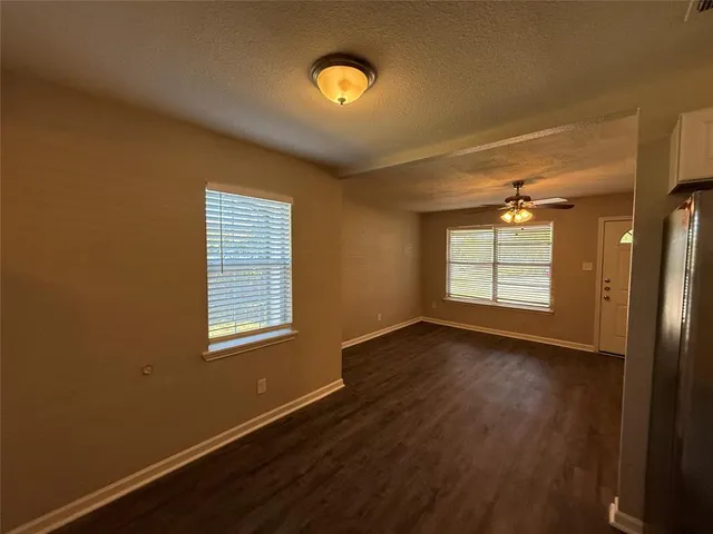 $1,595 | 1833 Grove Circle, Mesquite, TX 75149