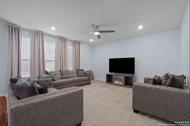 $1,750 | 7948 Broussard, San Antonio, TX 78253