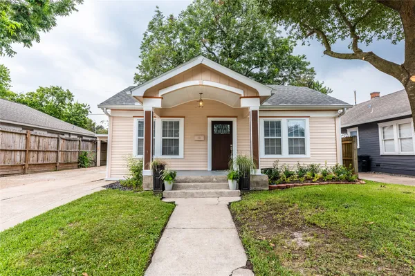 $2,545 | 1032 Walling Street, Houston, TX 77009