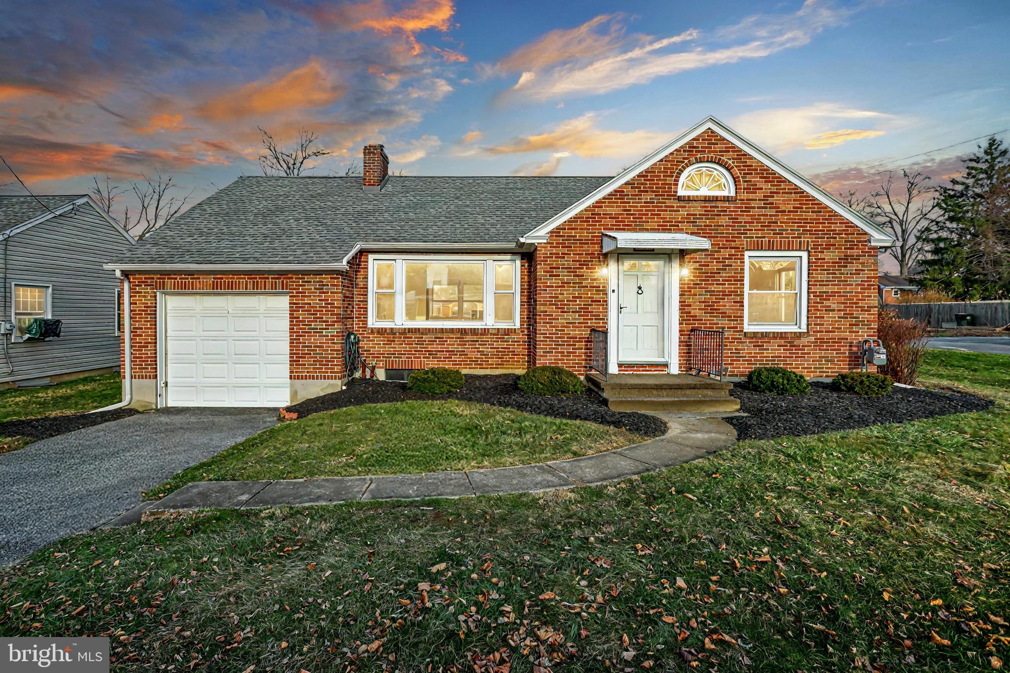 439 Locust Grove Road York, PA 17402 - Photo 2 of 56 Gallery Image 2