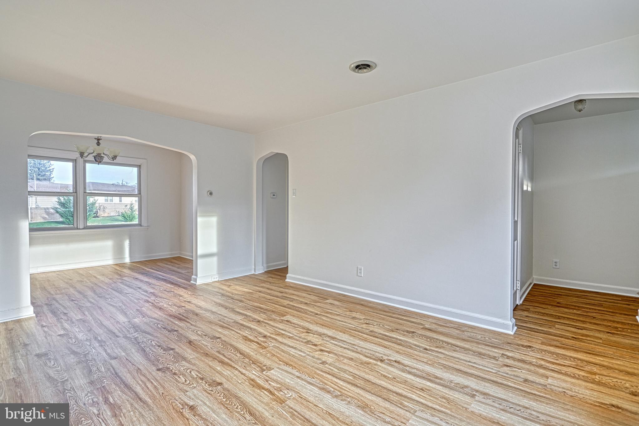 439 Locust Grove Road York, PA 17402 - Photo 8 of 56 Gallery Image 8