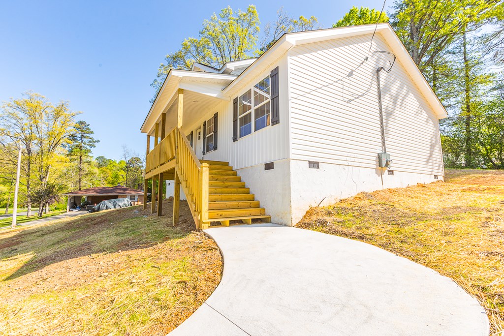 304 Westbrook Road Dalton, GA 30721 - Photo 4 of 28 Gallery Image 4