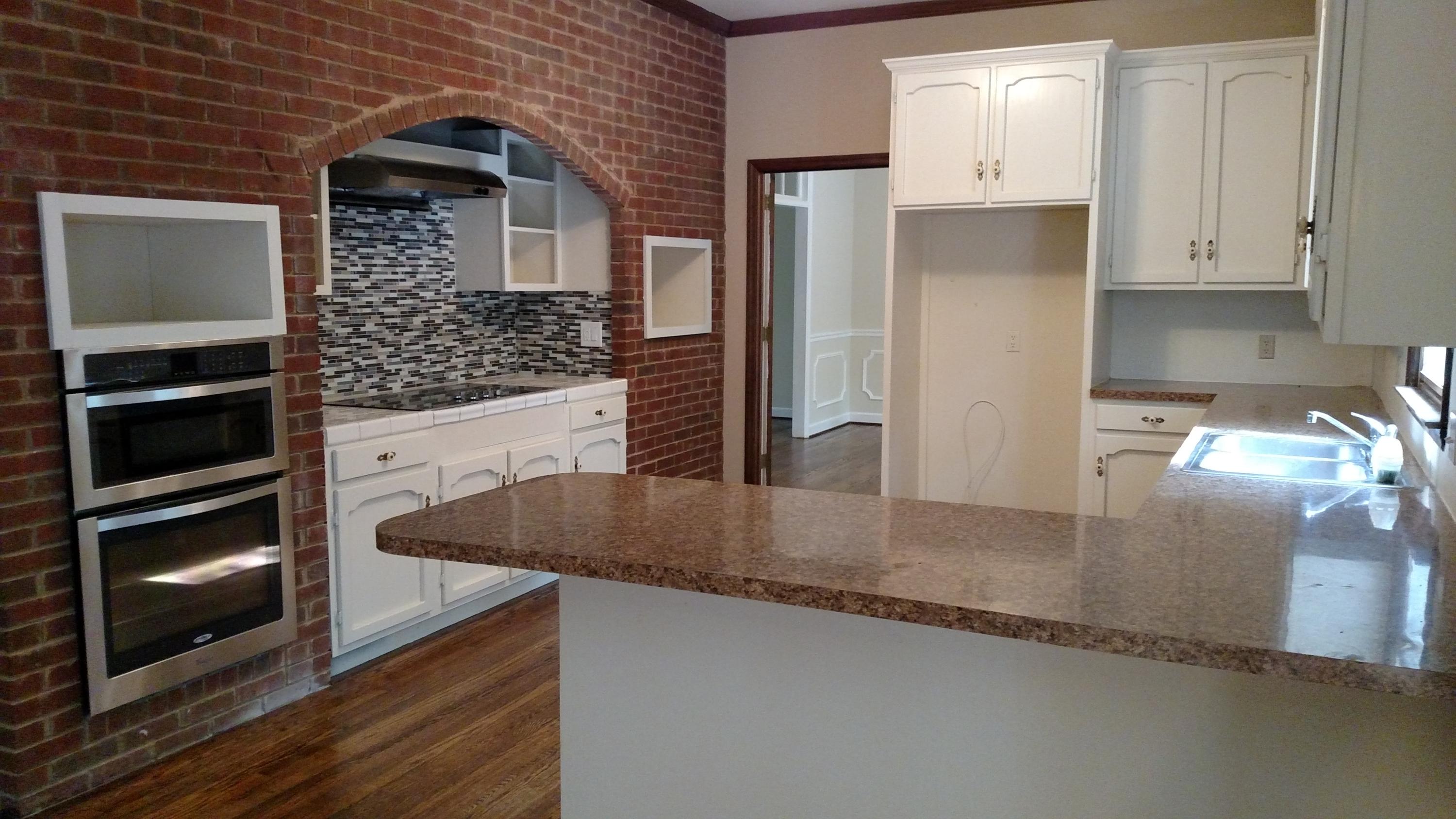 33 Old Riding Way Signal Mountain, TN 37377 - Photo 6 of 22 kitchen