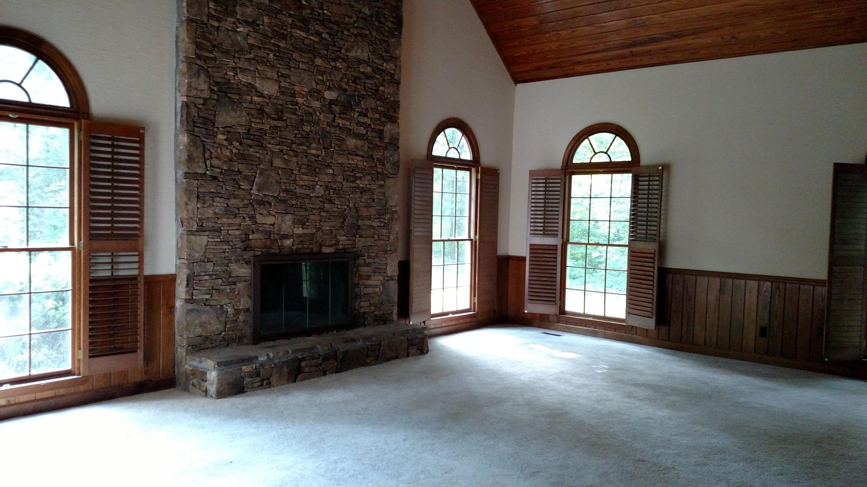 33 Old Riding Way Signal Mountain, TN 37377 - Photo 9 of 22 den