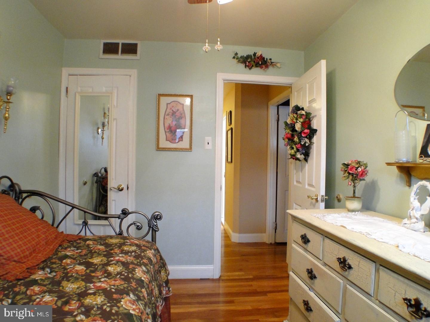 12003 Millbrook Road Philadelphia, PA 19154 - Photo 15 of 25 Bedroom 2