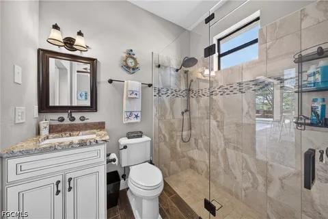 $1,200,000 | 1725 Southwest 52nd Terrace, Cape Coral, FL 33914