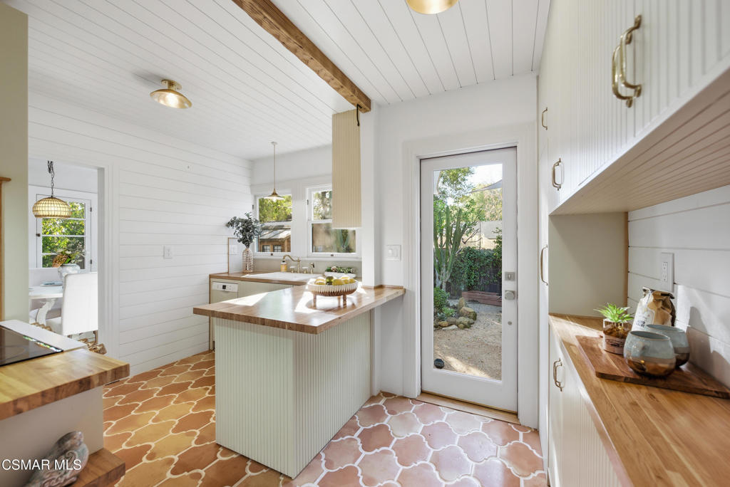 9160 Huston Road Chatsworth, CA 91311 - Photo 20 of 32