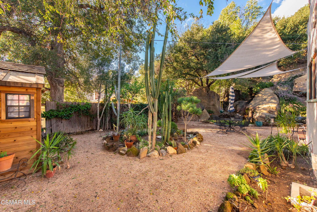 9160 Huston Road Chatsworth, CA 91311 - Photo 27 of 32 an outdoor space with seating