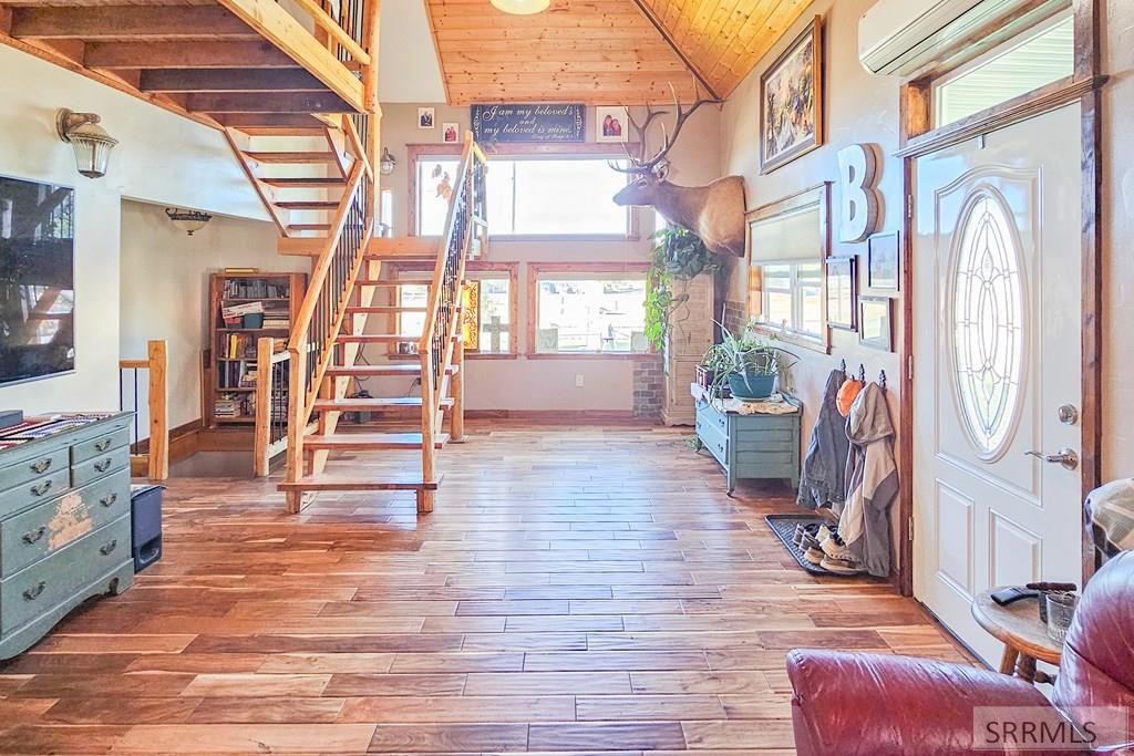 210 East Salmon Avenue Arco, ID 83213 - Photo 3 of 53