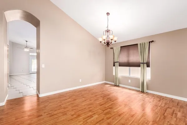 $2,400 | 2236 East Robin Lane, Phoenix, AZ 85024