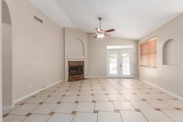 $2,400 | 2236 East Robin Lane, Phoenix, AZ 85024