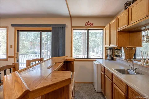 $689,900 | 42324 Paramount Road, Big Bear Lake, CA 92315