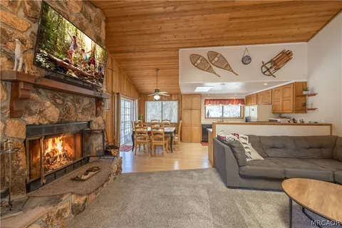 $689,900 | 42324 Paramount Road, Big Bear Lake, CA 92315