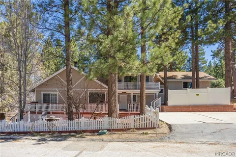 $689,900 | 42324 Paramount Road, Big Bear Lake, CA 92315