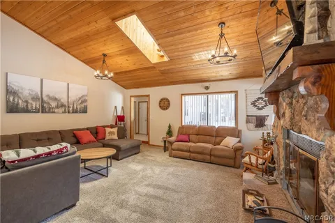 $689,900 | 42324 Paramount Road, Big Bear Lake, CA 92315