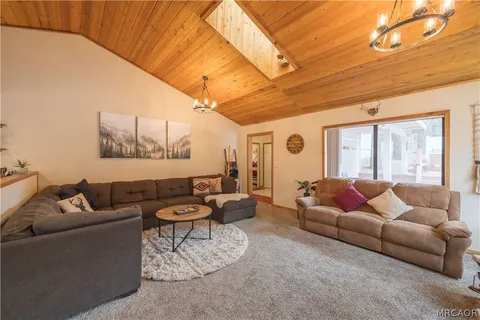 $699,000 | 42324 Paramount Road, Big Bear Lake, CA 92315