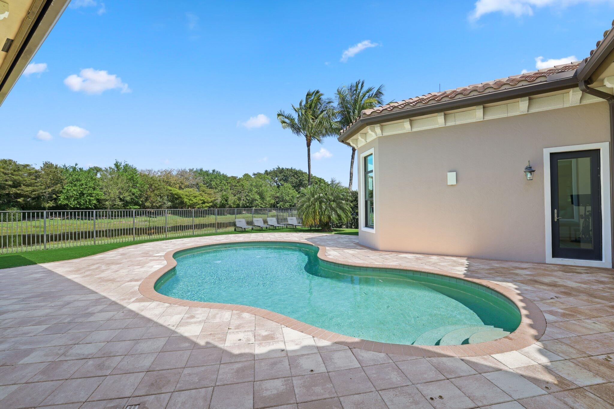 9599 Moritz Way Delray Beach, FL 33446 - Photo 49 of 75 exterior rear