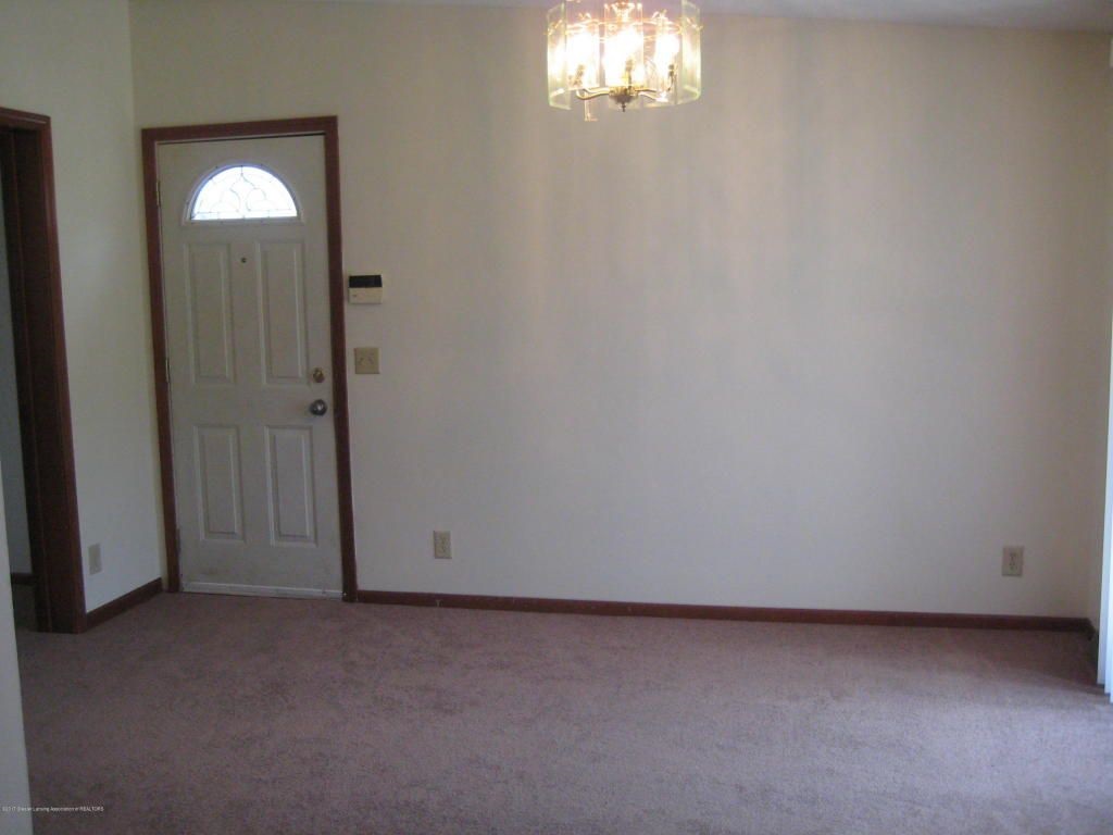 6034 Wise Road Lansing, MI 48911 - Photo 5 of 5 1847031-4.JPG