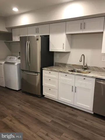 $2,100 | 14 Stonehenge Circle, Unit 6, Baltimore, MD 21208