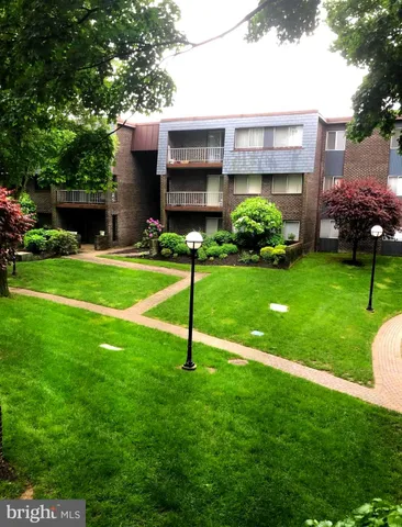 $2,100 | 14 Stonehenge Circle, Unit 6, Baltimore, MD 21208