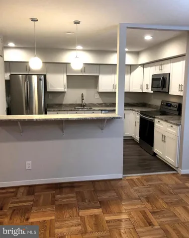 $2,100 | 14 Stonehenge Circle, Unit 6, Baltimore, MD 21208