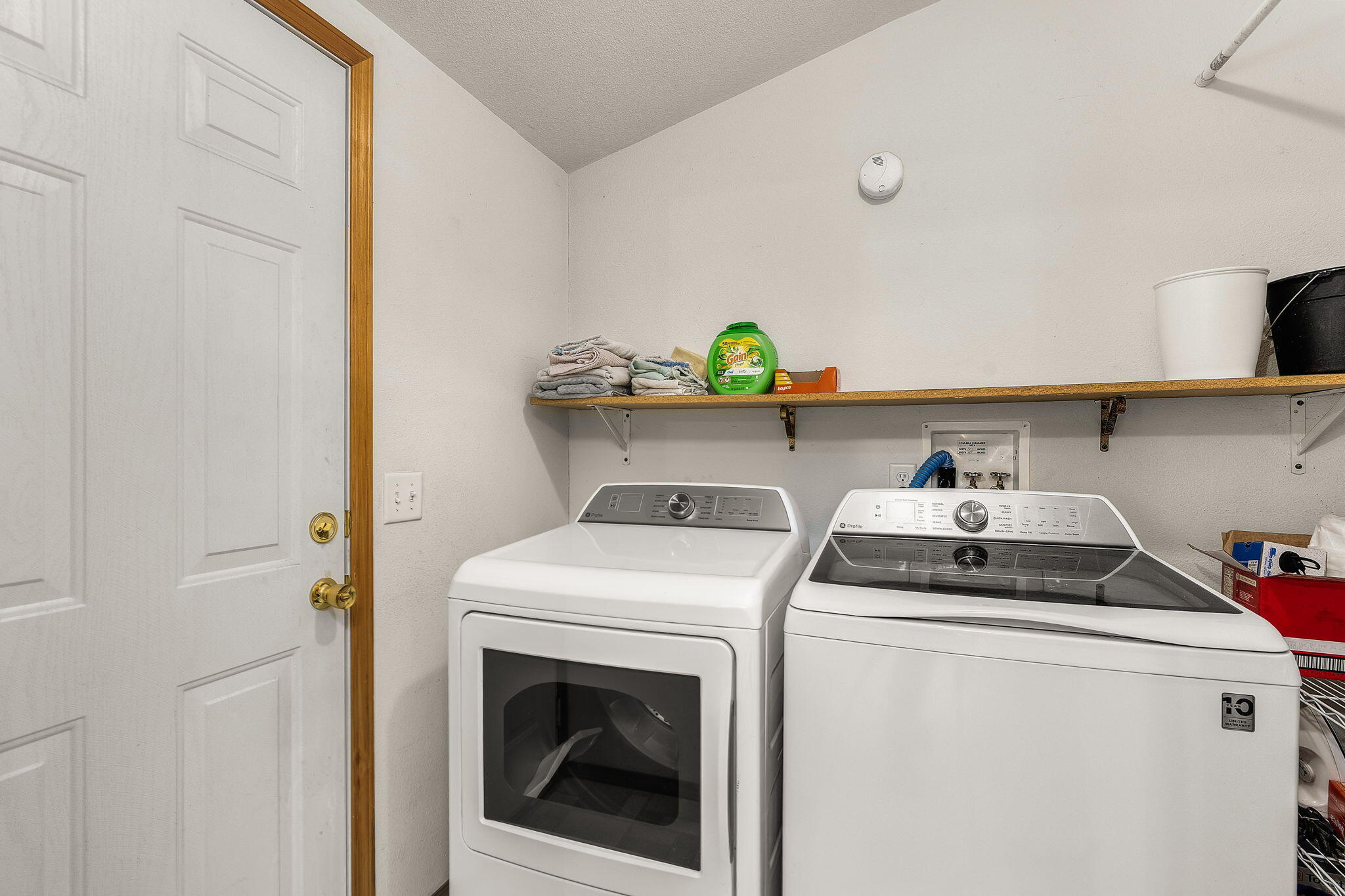 52315 Stearns Road La Pine, OR 97739 - Photo 15 of 24 2025_05_01_52315_stearns_road_la_pine-19