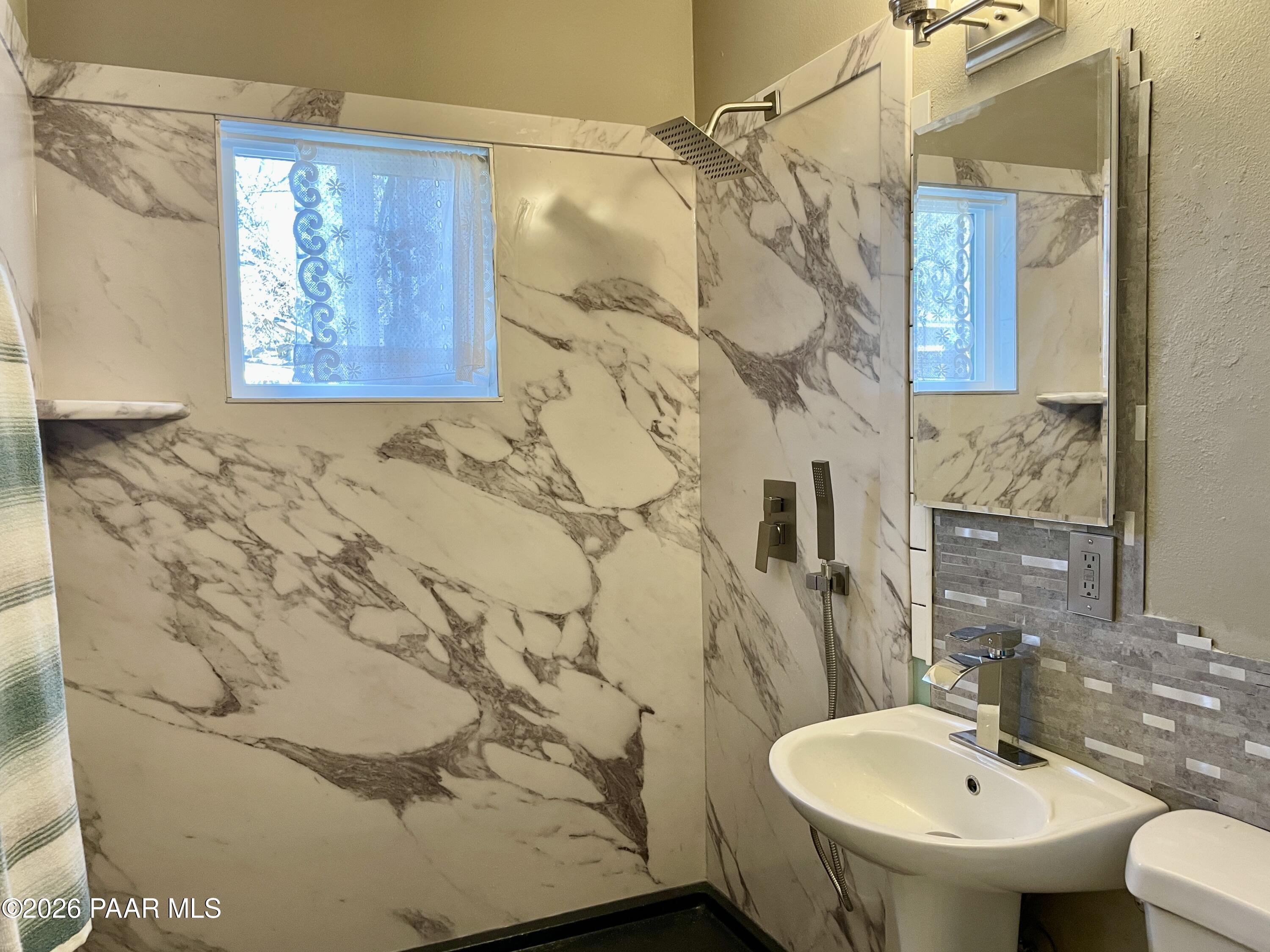 4630 Kerry Drive Rimrock, AZ 86335 - Photo 11 of 16 Bath 1