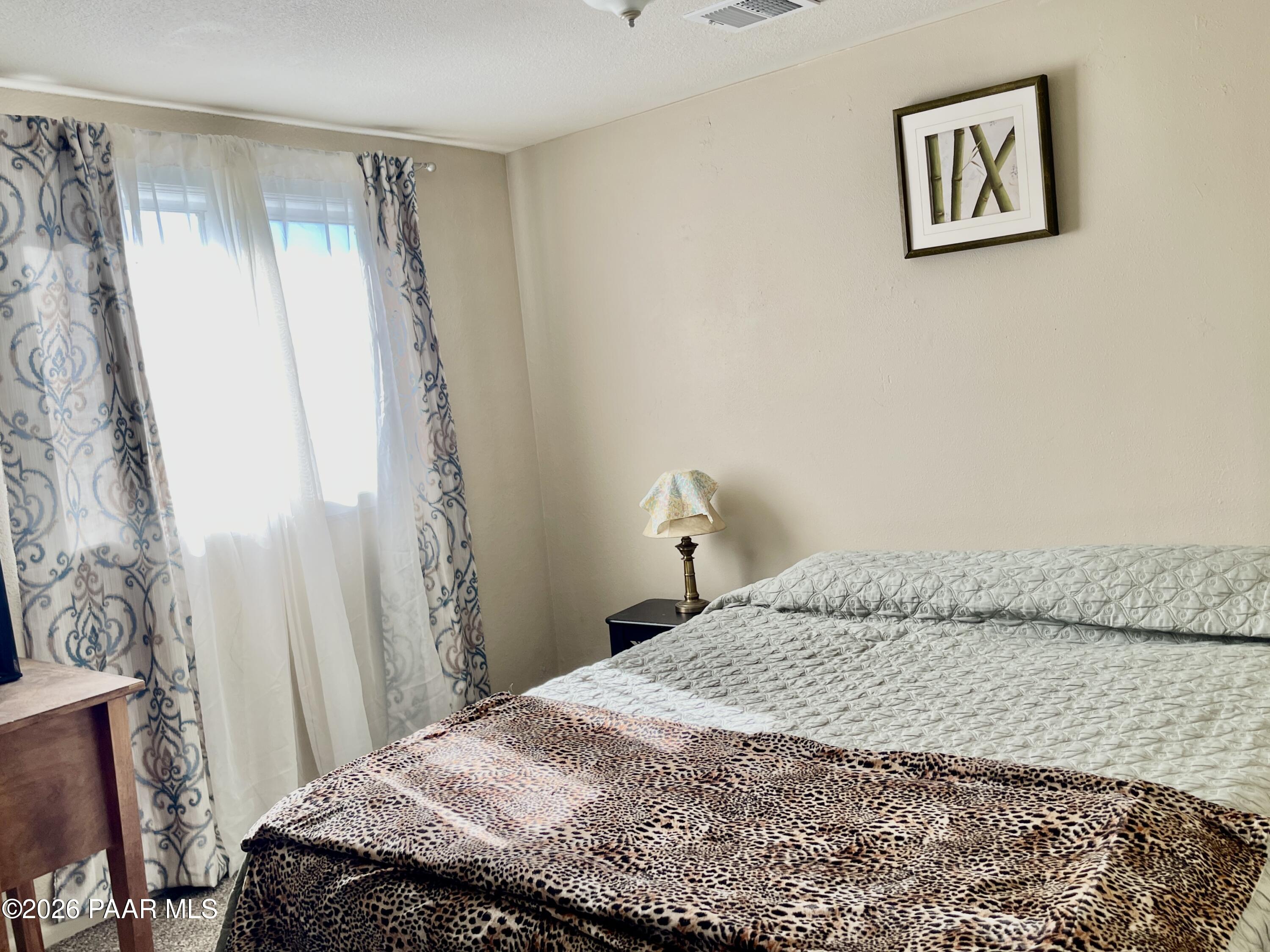 4630 Kerry Drive Rimrock, AZ 86335 - Photo 12 of 16 Rear Bedroom Suite