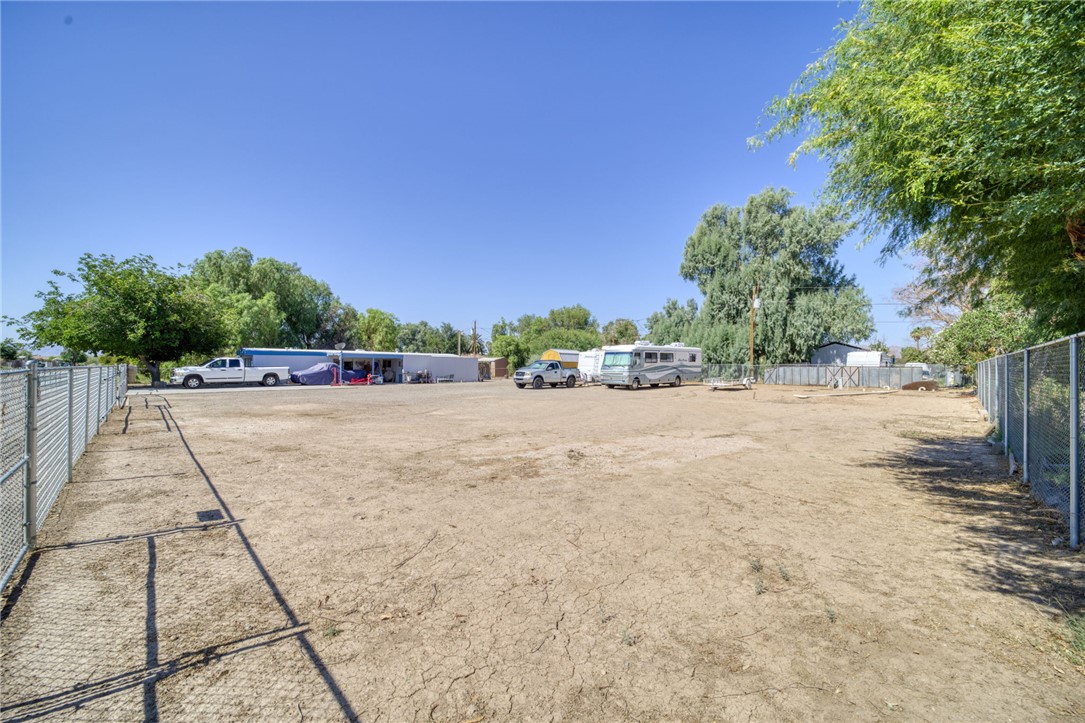 10531 Star Road Mohave Valley, AZ 86440 - Photo 30 of 34 View of yard