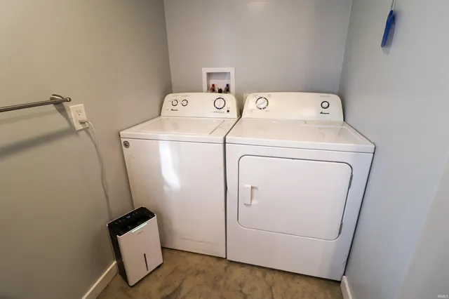 $325,000 | 5026 North County Road 375 West, Petersburg, IN 47567