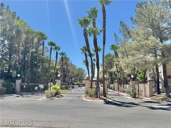 $1,550 | 5250 South Rainbow Boulevard, Unit 2029, Las Vegas, NV 89118